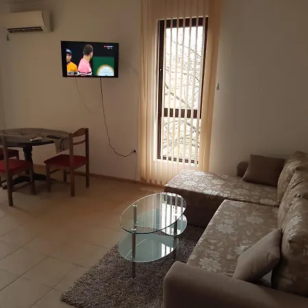 & Kedara Apartman Burgasz
