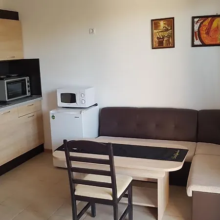 & Kedara Apartman *